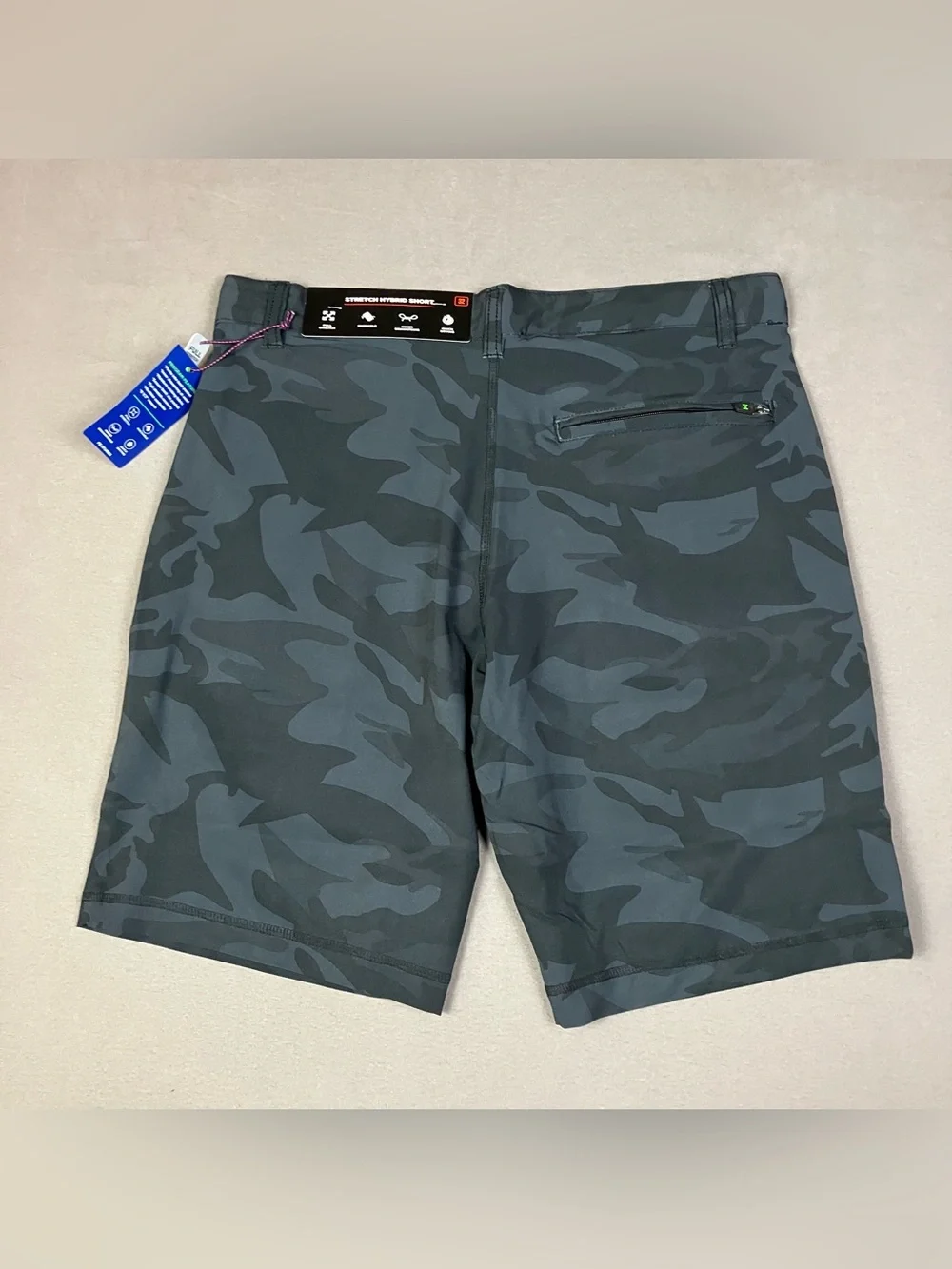 Hawke & Co. Men’s Size 32 Stretch Hybrid Performance Shorts Black Camo NWT!